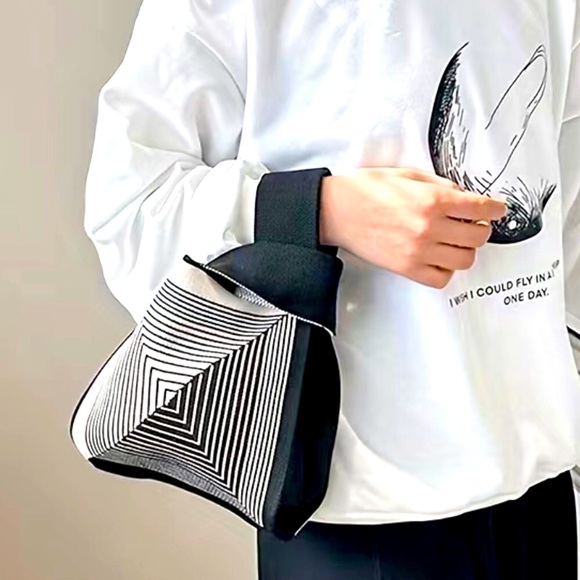 Bag Color block Stripes Graphic Crochet Bag, Fashion Tote Handbag, Knitted Wrist - Picture 3 of 4